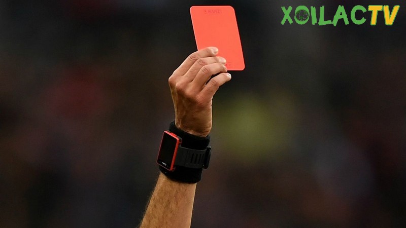 Thẻ đỏ trong bóng đá là gì
